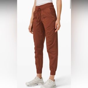🍋Lululemon Dance Studio Jogger